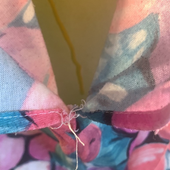 Vintage Floral Top - Picture 7 of 9